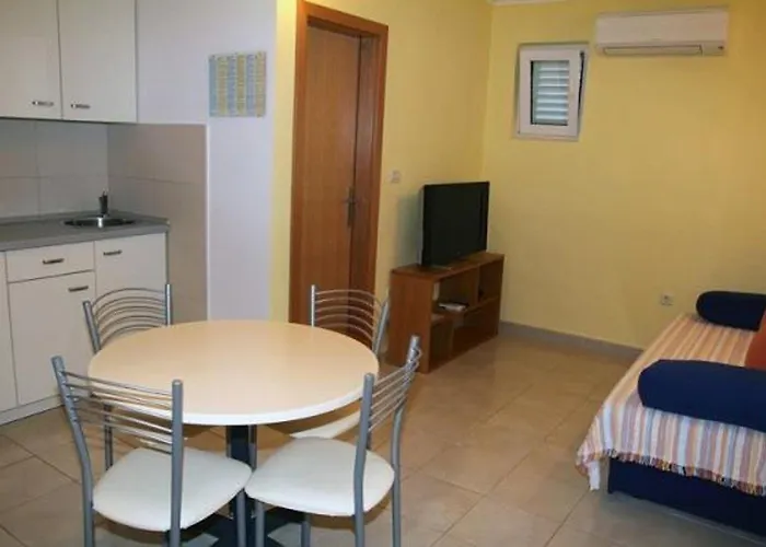 Apartments Sini