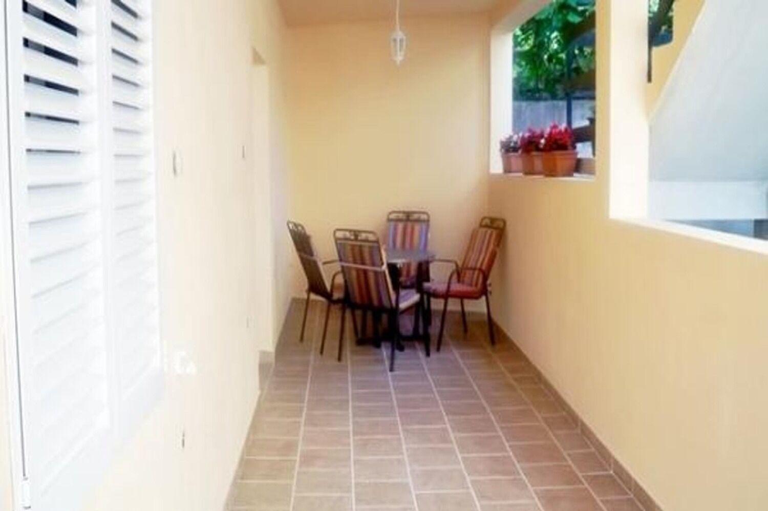 Apartment Sini *